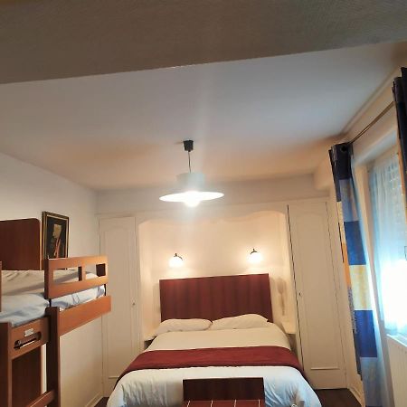 Hotel Le Postillon По Экстерьер фото