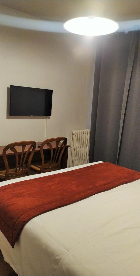 Hotel Le Postillon По Экстерьер фото